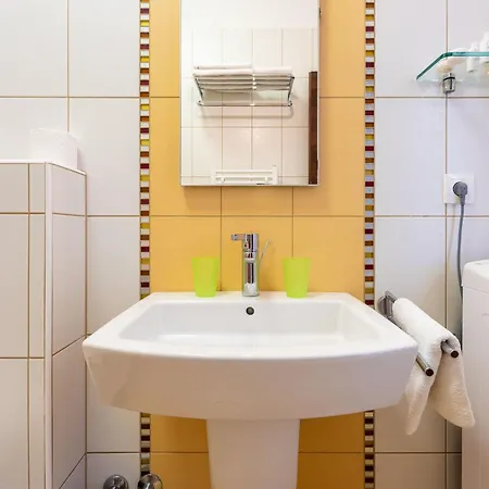 Appartement Grosse Mit Pool, Garten Und Terrasse *